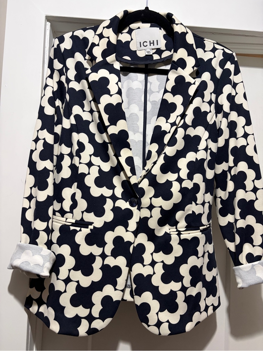 ICHI Navy and Cream Floral-Pattern Blazer